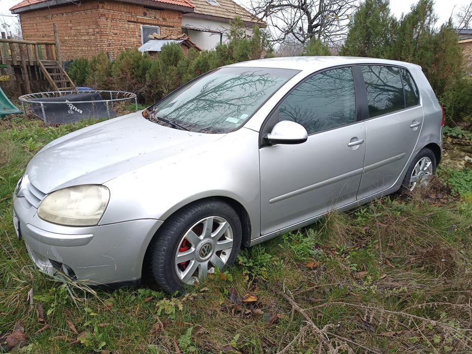 Продавам WV GOLF 1.6FSI benzin