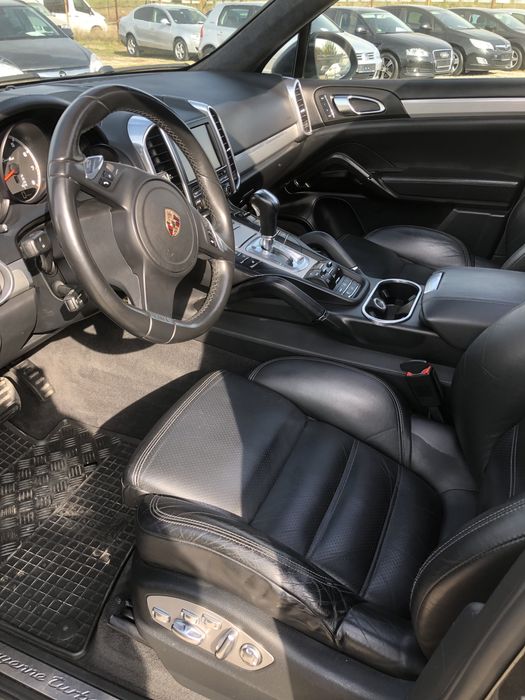 Porsche Cayenne Turbo 4.8i/500cp