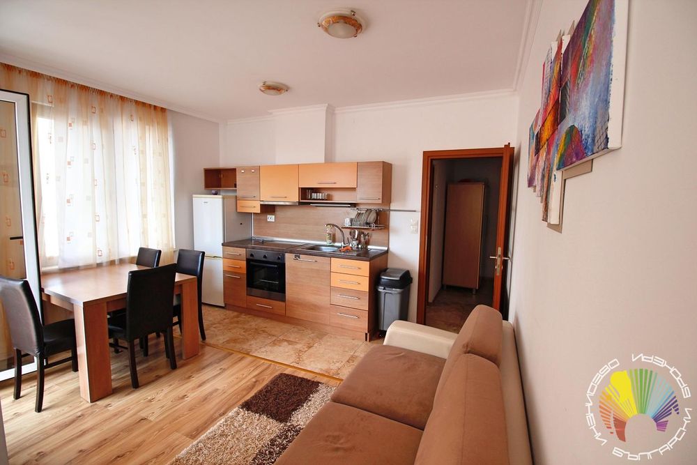 Дава се под наем Двустаен апартамент в Бургас, Център - 50 кв.м за 408 € - Снимка #1