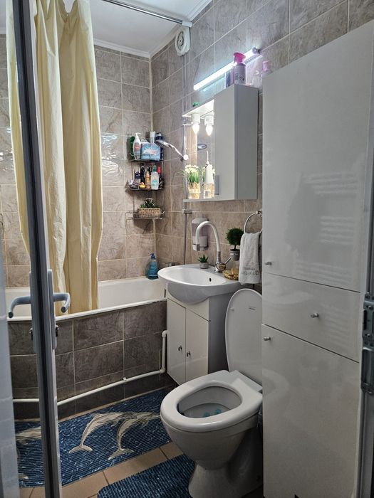 Vand Apartament Micro 16