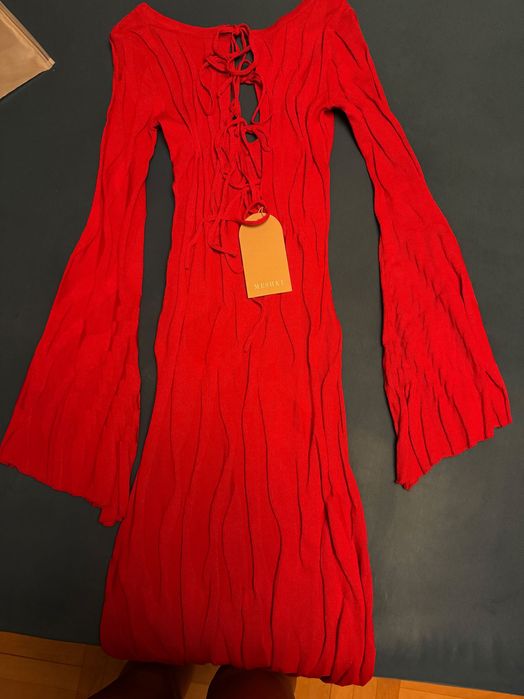 Червена дълга рокля MESHKI – XS (нова, с етикет)