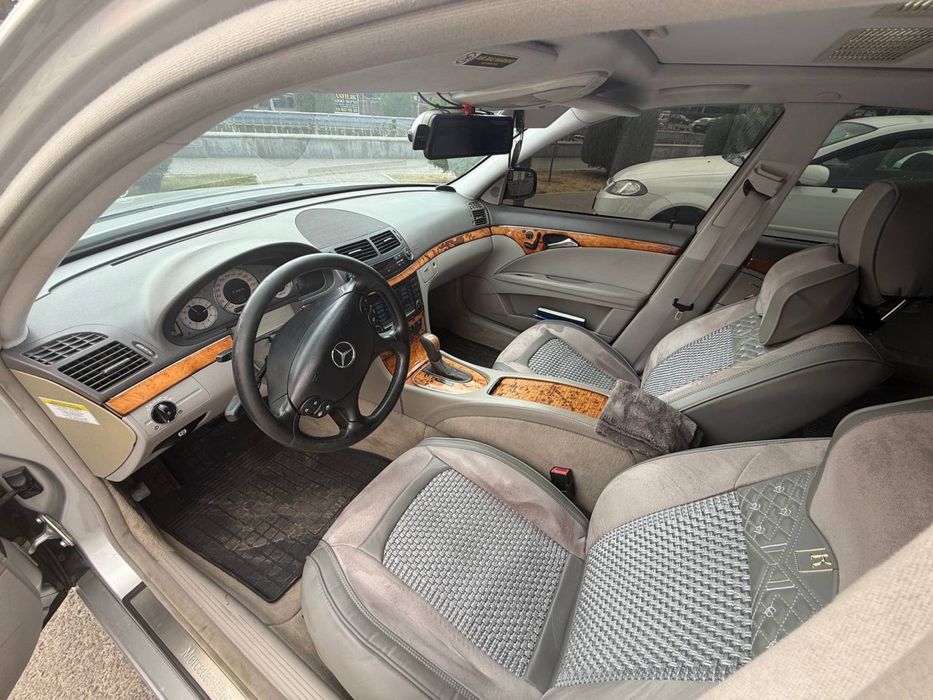 Mercedes-Benz E350 4MATIC