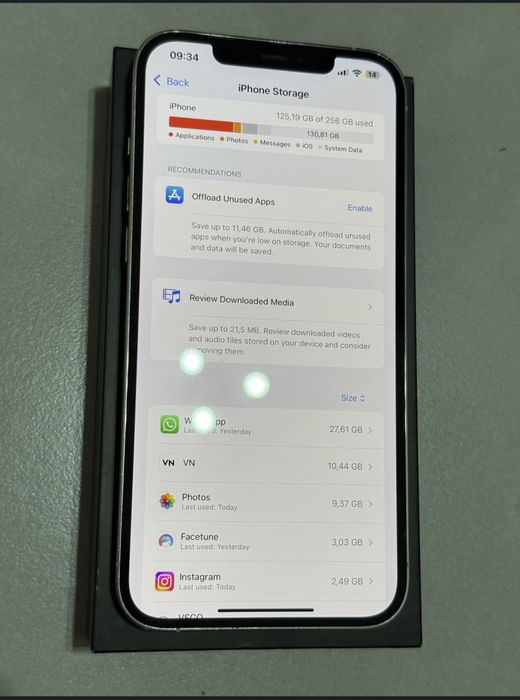 iPhone 12 Pro 256GB - functionează perfect, usor defect vizual