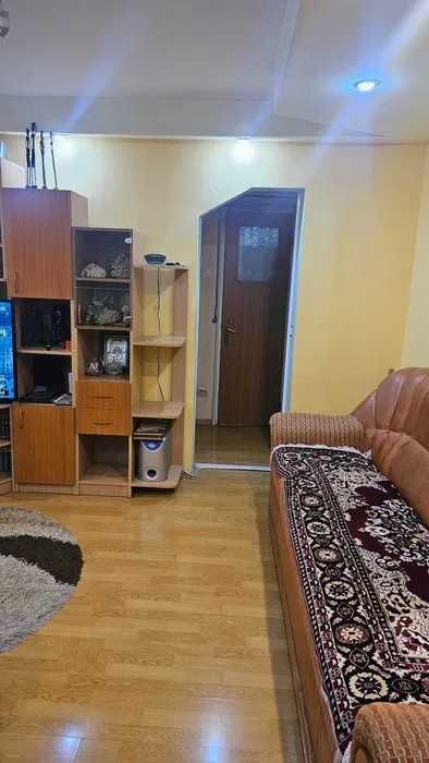 Vanzare apartament 3 camere mobilat, utilat  Berceni