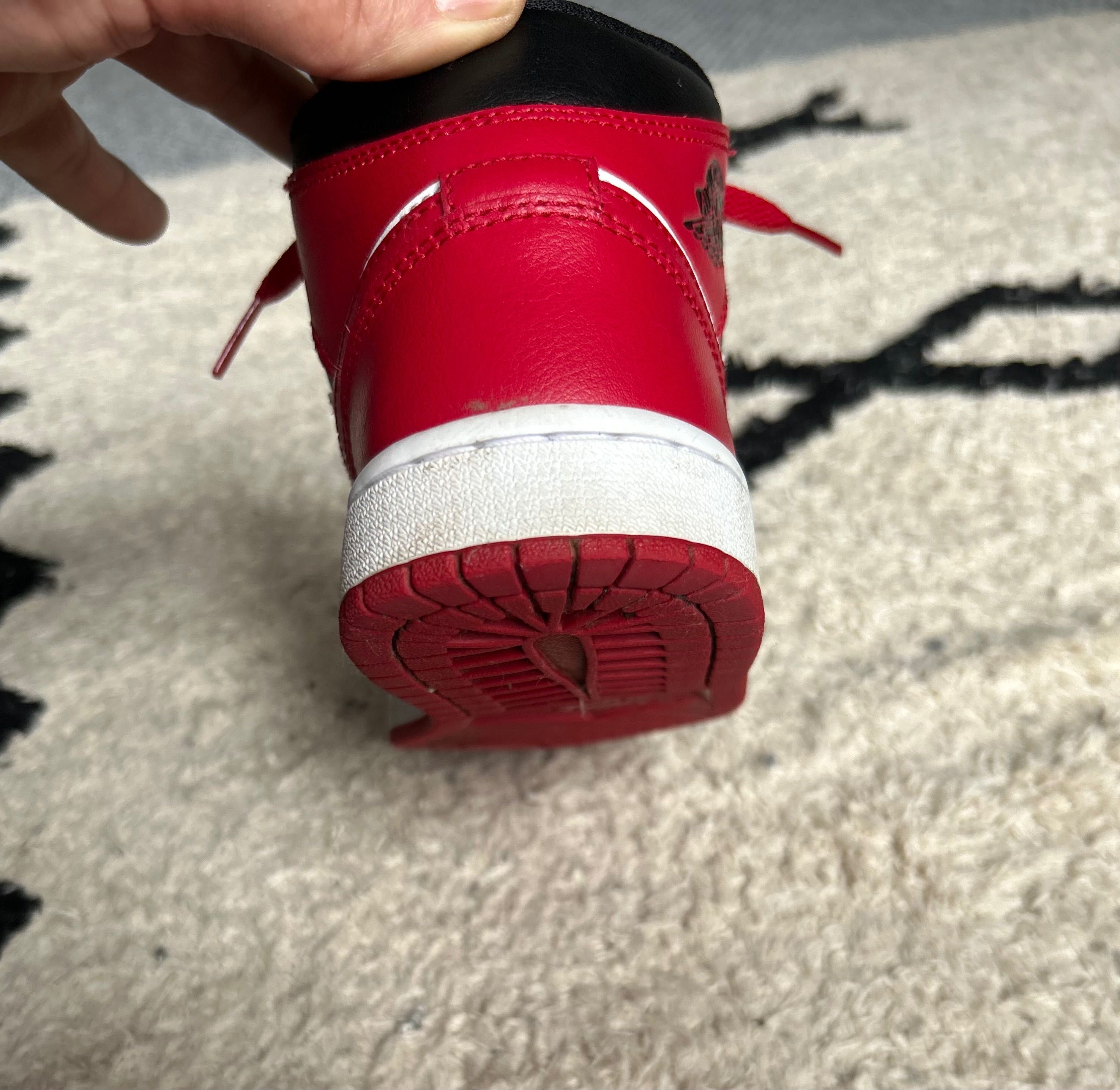 Jordan 1 copii 9-11 ani