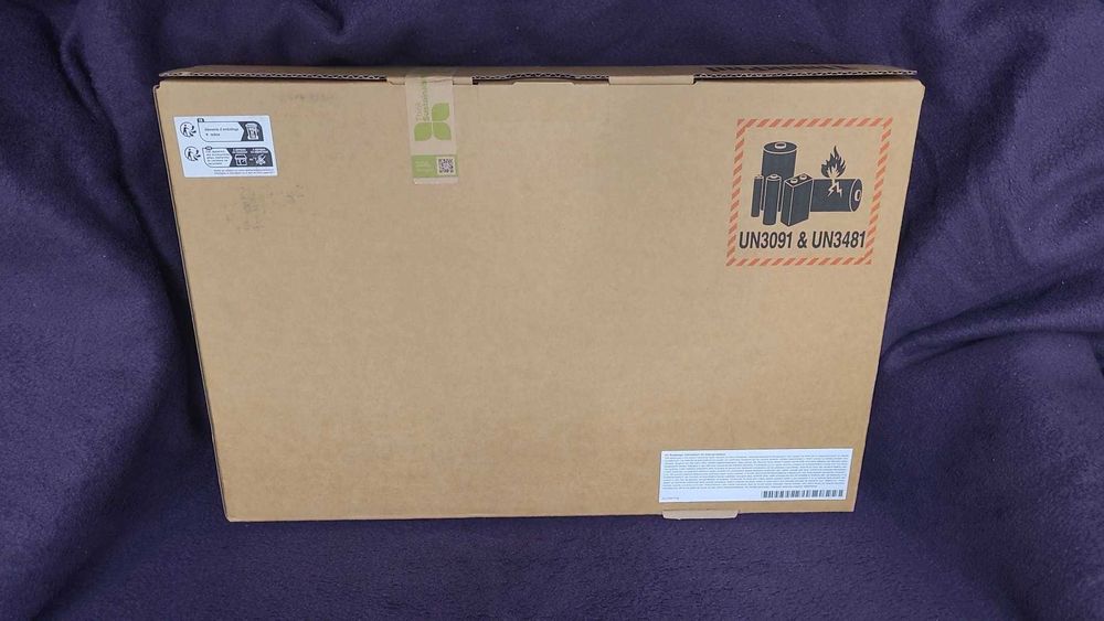 Laptop Lenovo ThinkPad P16s Gen 2 cu  Ryzen 7 7840U , 32 gb ddr5 – nou