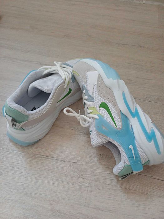 Дамски маратонки Nike