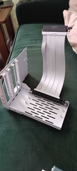 Suport vertical placa video LIAN LI VG4-4-V2X Riser cablu
