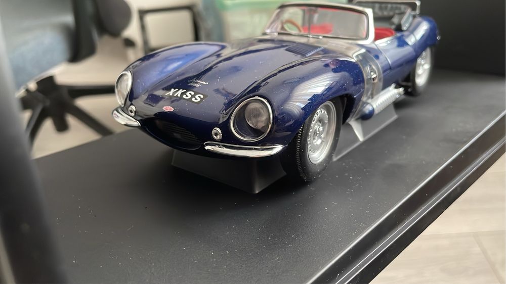 Macheta Jaguar XK SS, AUTOart, 1:18