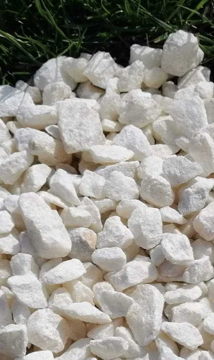 Marmura alba decorativă