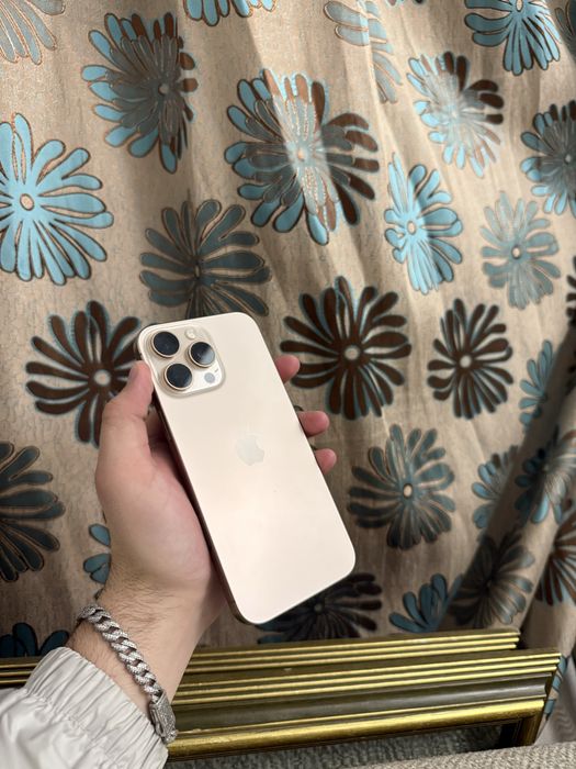 Vand urgent !! Iphone 16 pro max 100% 256gb