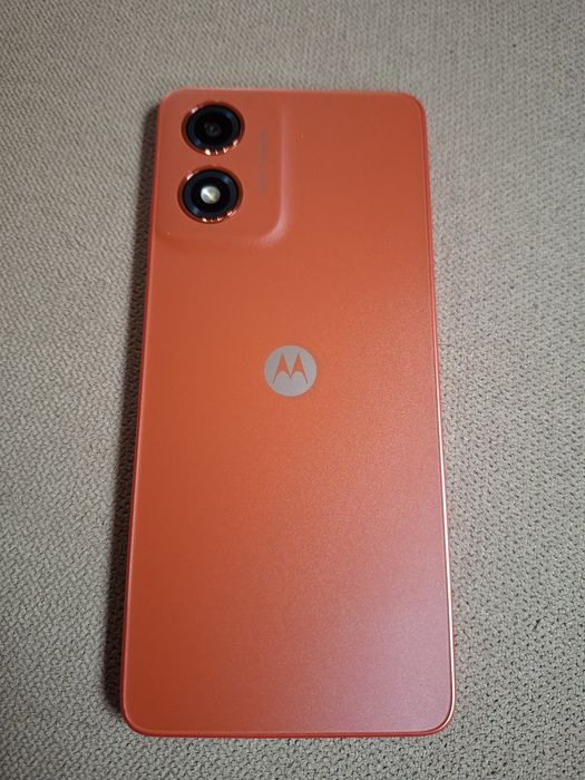 Продавам моторола G 04 нова