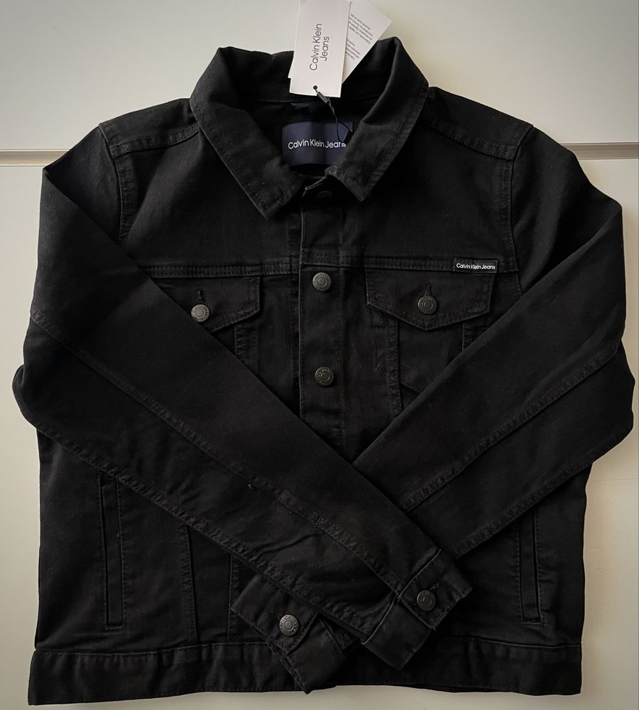 Unisex НОВО оригинално дънково яке Calvin Klein