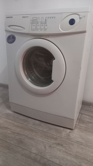Стиральная машинка автомат