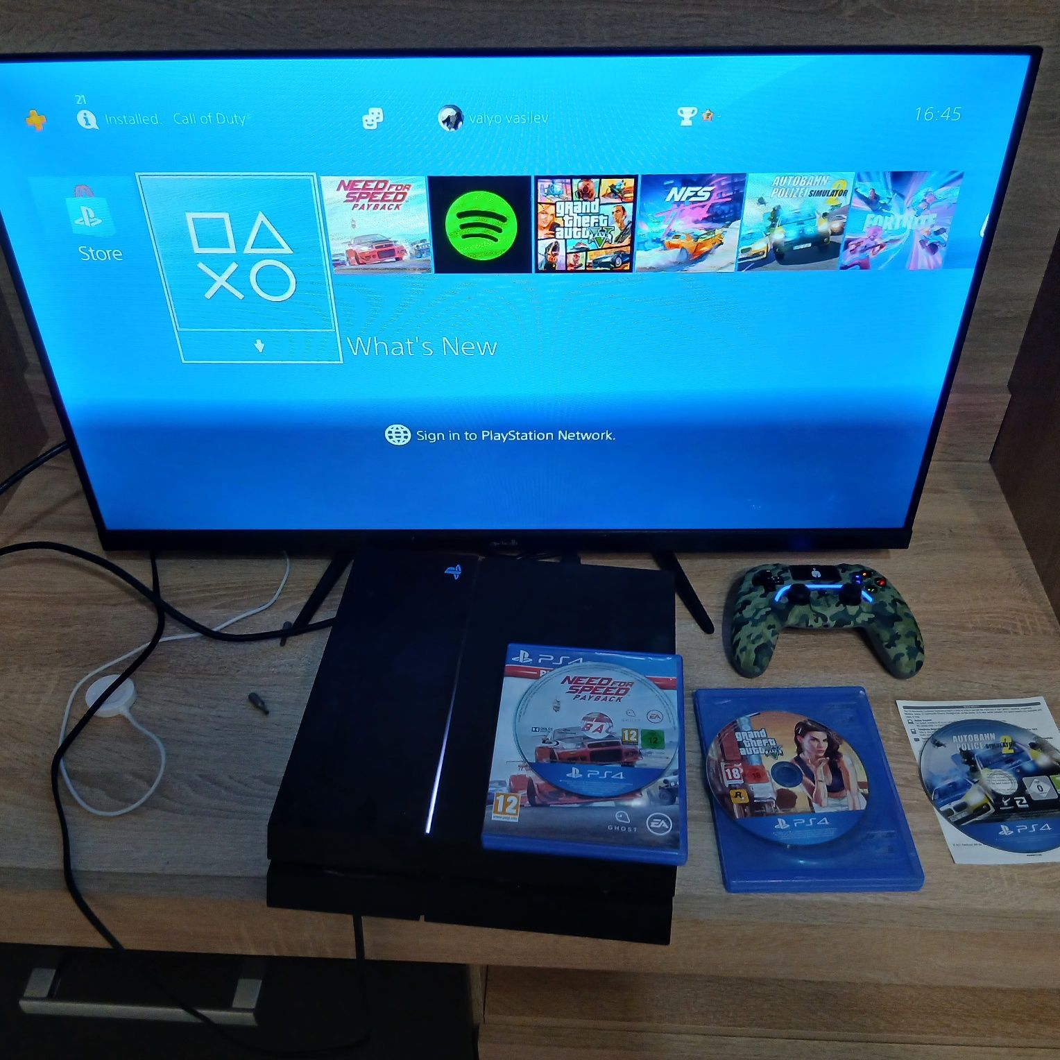 Продава се Playstation 4 slim