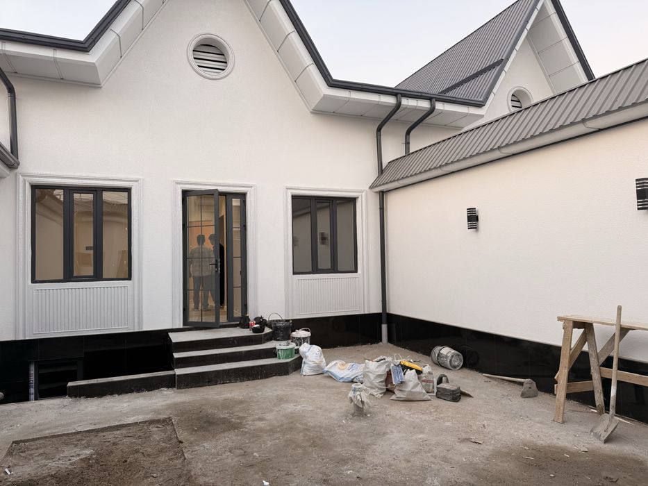 Дом 1.7 сот, 4 комнаты + холл, 2 санузла — центр Сергели