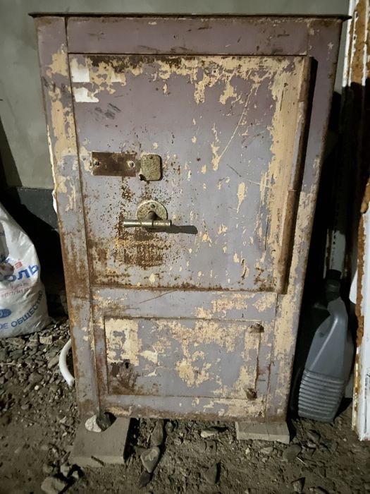 Сейф железный СССР