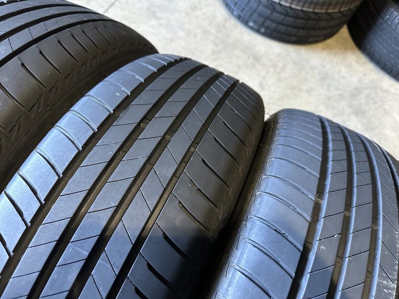 215/60/17 BRIDGESTONE 4броя