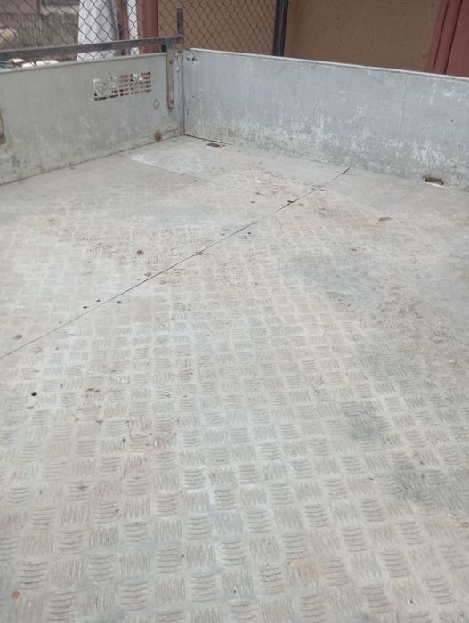 Autoutilitară Nissan Trade