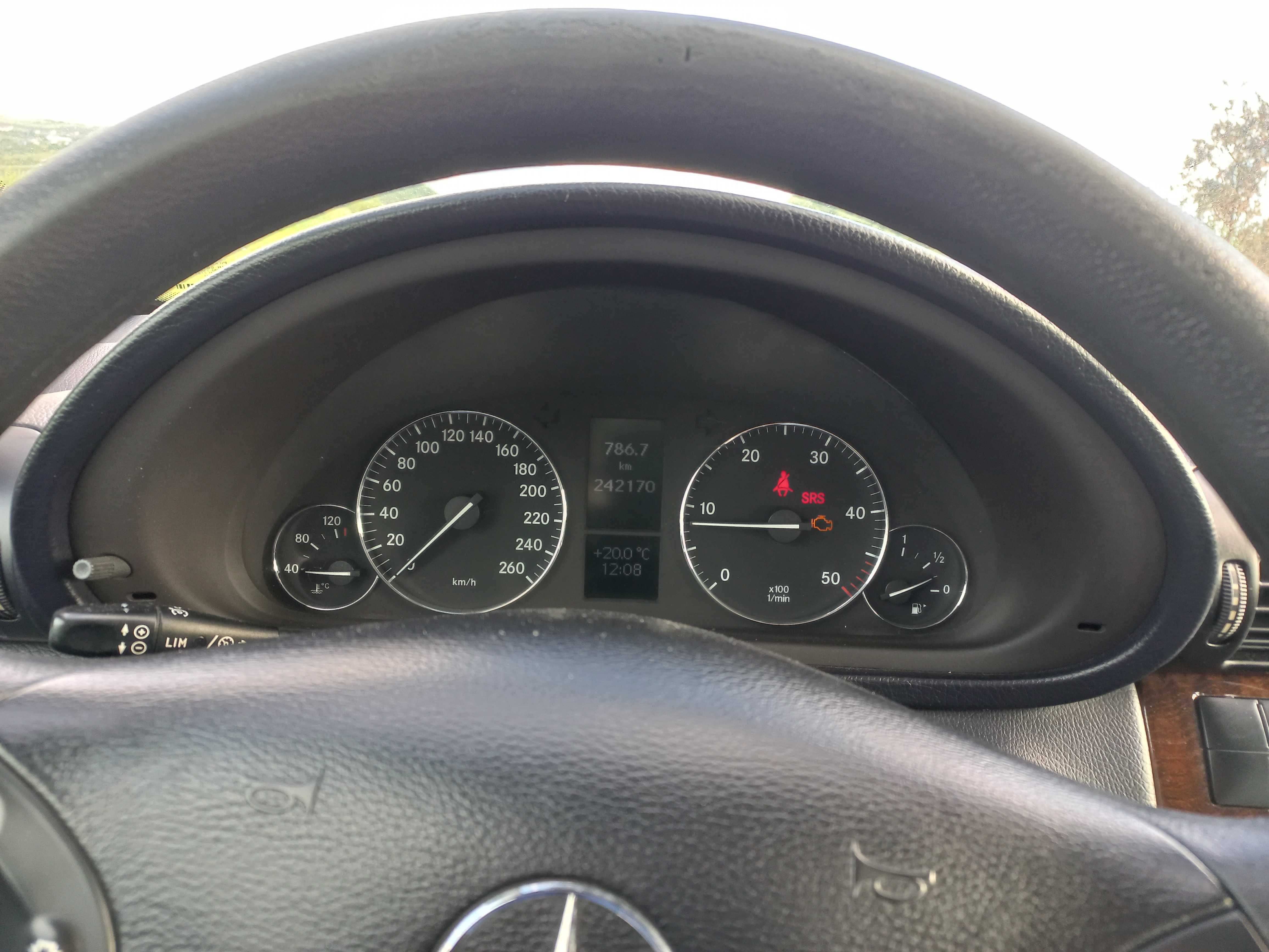 Dezmembrez Mercedes-Benz C Class W203 Facelift 2.2 CDI Euro 4.