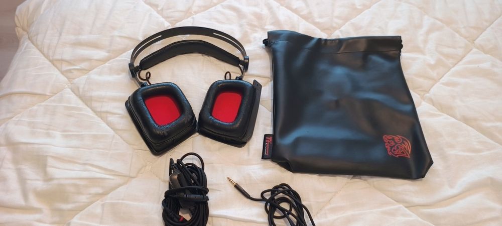 Casti gaming Tt eSPORTS