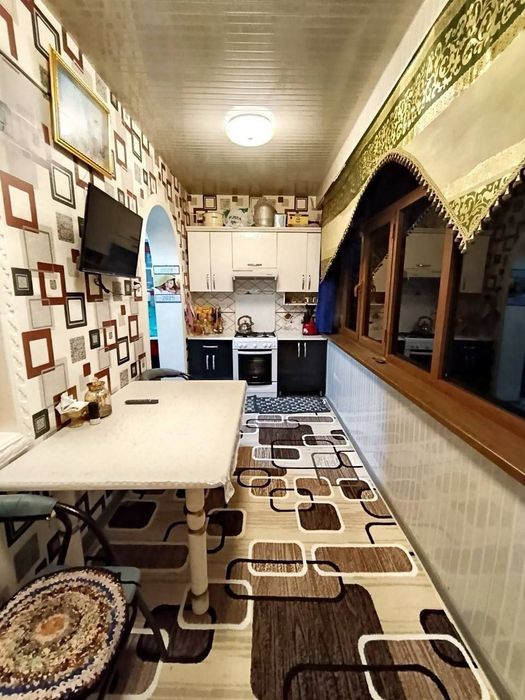 4 xonali lyuks kvartira sotiladi