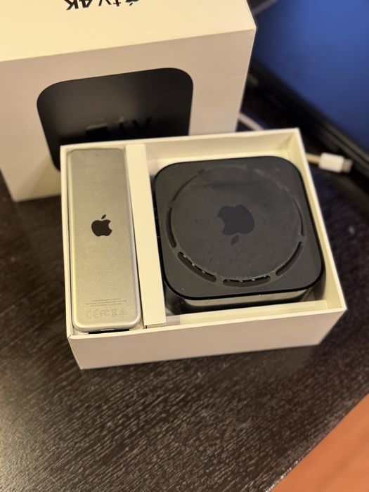 Apple TV 4K 32Gb , model A1842.