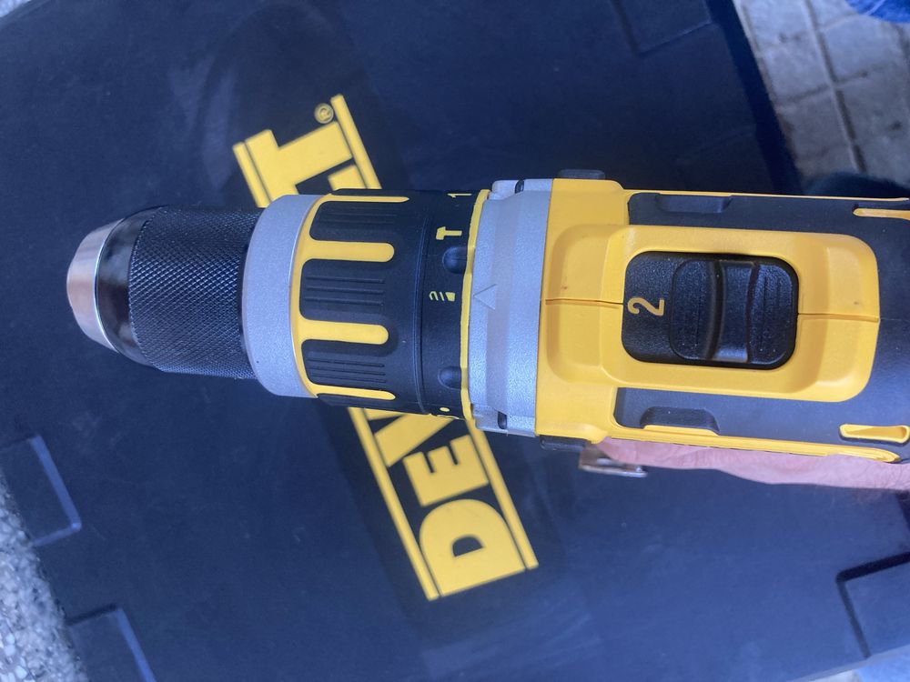 Комби винтоверт Деволт Dewalt DCD795