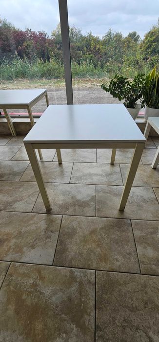 Маси за заведения и дома