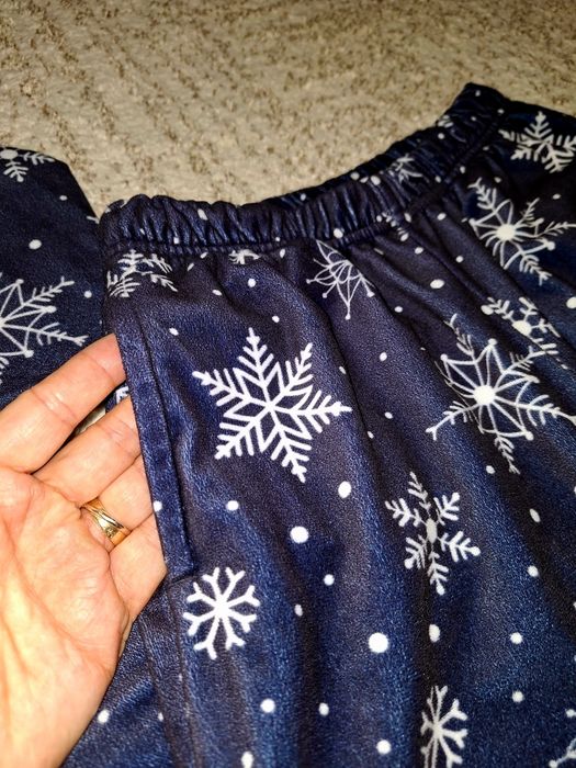 Lot pijamale catifea 8-10 ani (134/140)