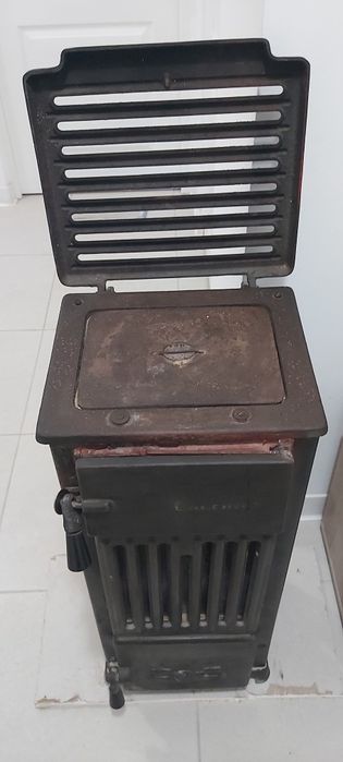 Sobă șamotată cu burlane, coturi și radiator de căldură
