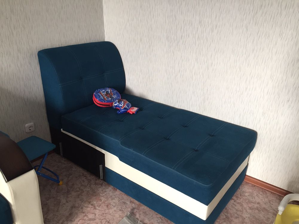 Диван угловой б/у