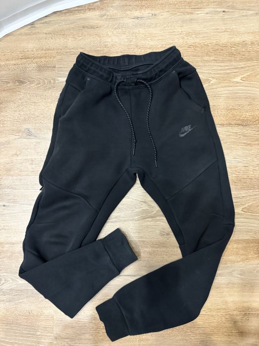 Nike Tech Fleece Оригинален, носен няколко пъти, S размер