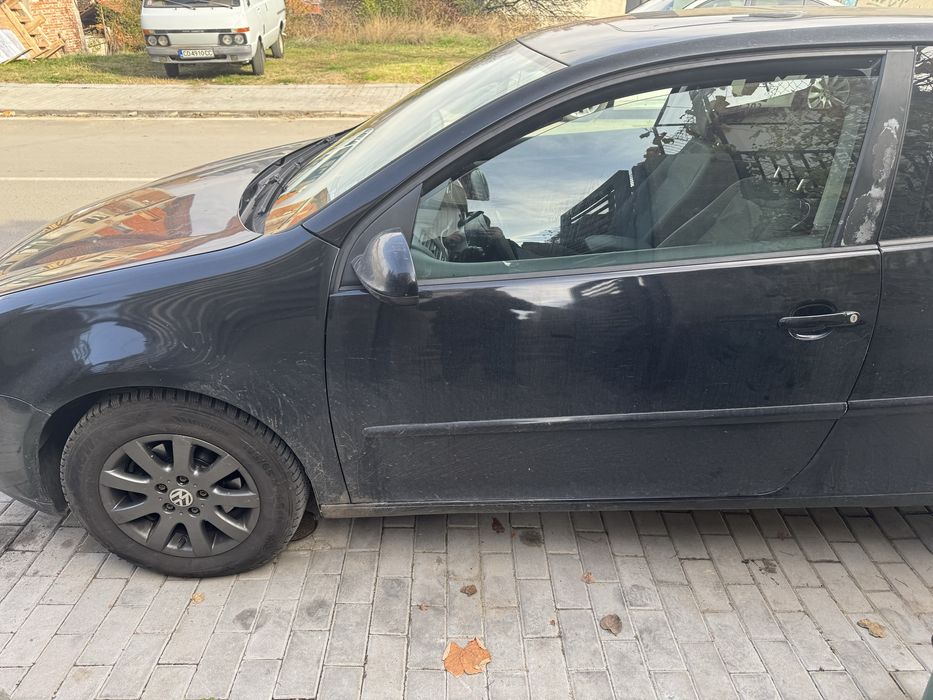 Продавам Голф 5 1.9тди 105к.с