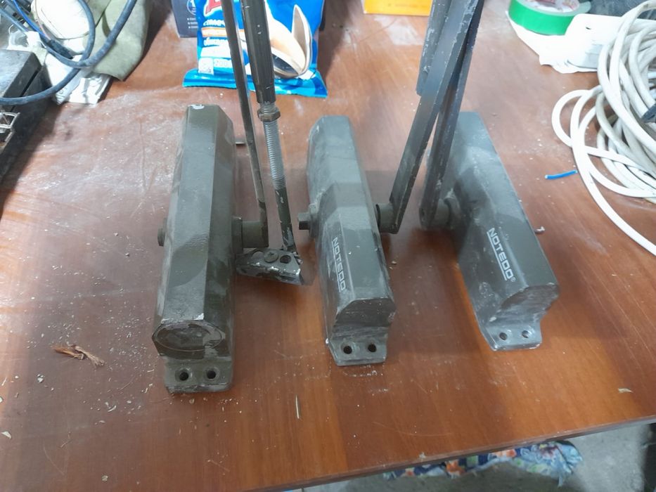 Доводчик для дверий