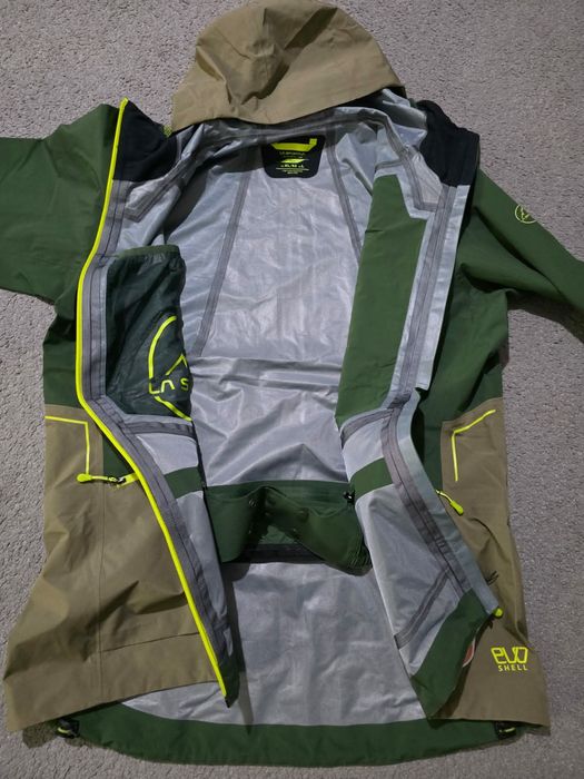 Vând jachetă barbati hardshell La Sportiva Chaeser Evo Shell