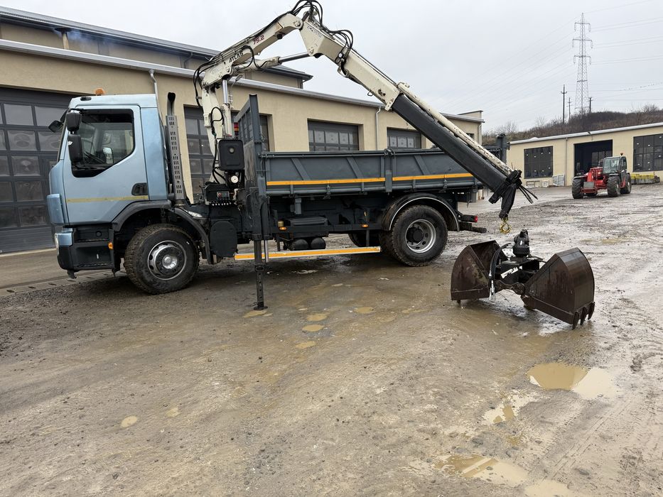 De vinzare vand,  ,autobasculanta Volvo cu macara2008