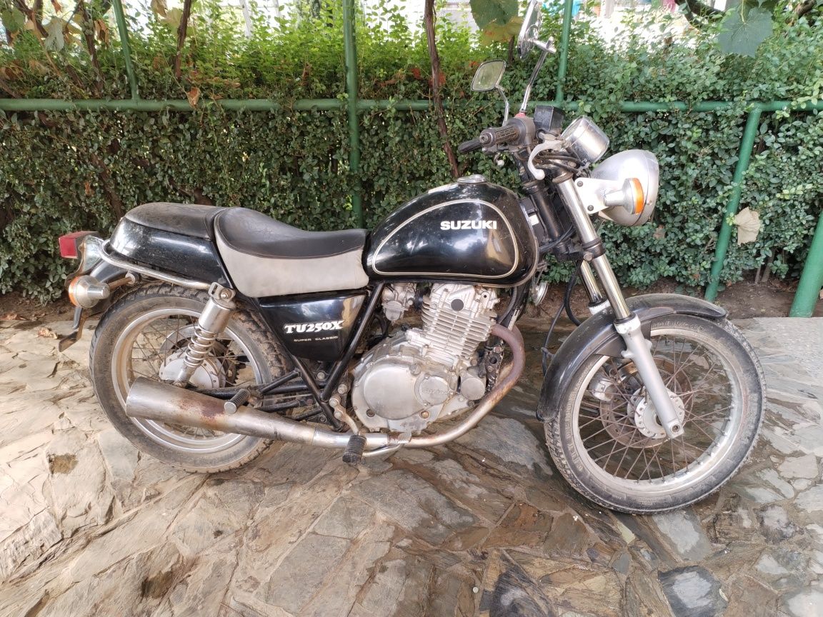 Motocicleta Suzuky 250 cc