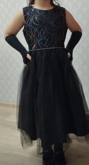 Продаю платье на 8-9 лет