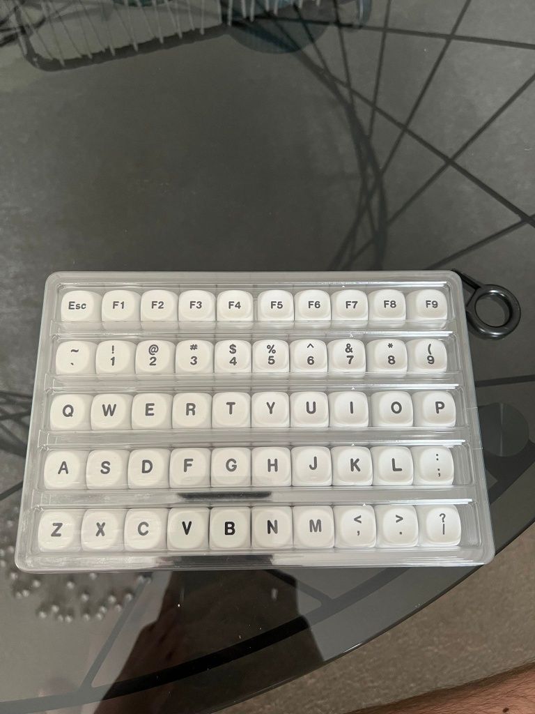 Custom механична клавиатура