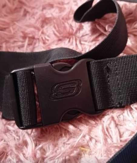 Оригинална чантичка(тип банан) Skechers