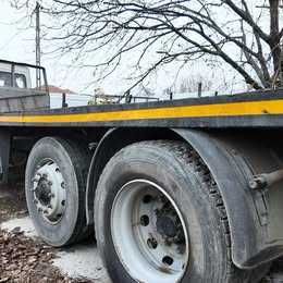 Camion Volvo FL618 cu macara