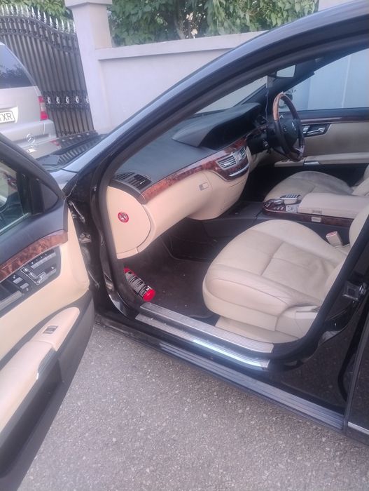 Dezmembrez Mercedes S320 W221 perna compresor amortizor modul capota