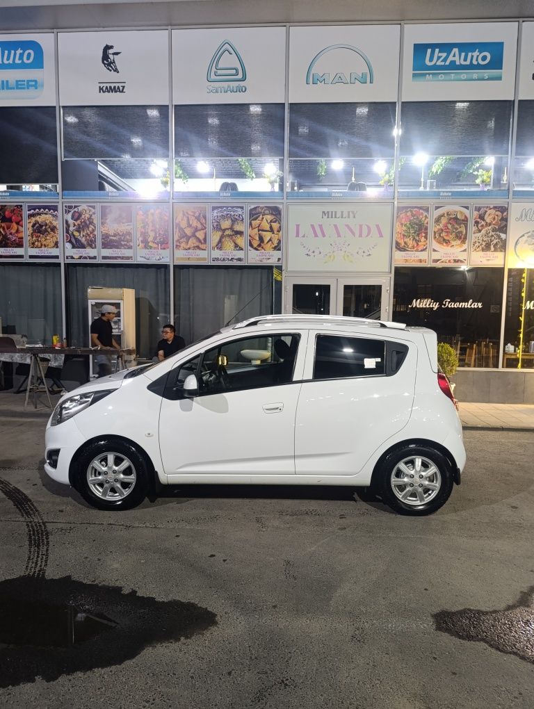 Spark 2020 yil avtomat 78 000 km