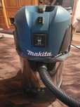 Професионална прахусмокачка makita vc3011L