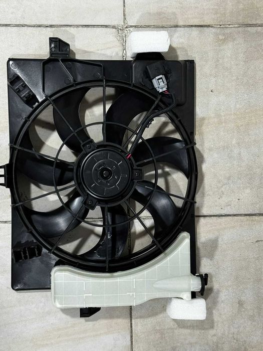 Радиатор кондиционера  на Hyundai Accent /Kia Rio с 2010 по 2024г