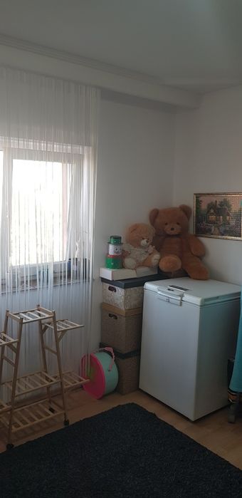 Vând dependința, uscatorie, cameră