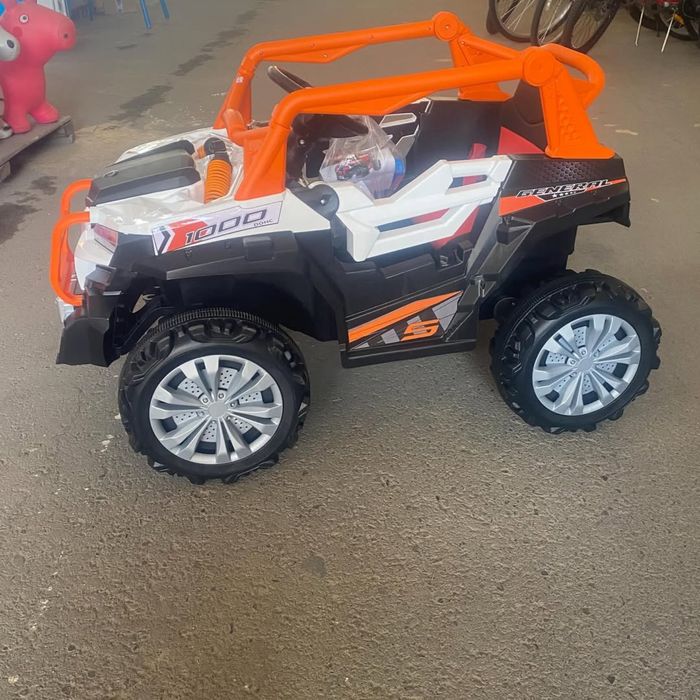 Детский электромобиль