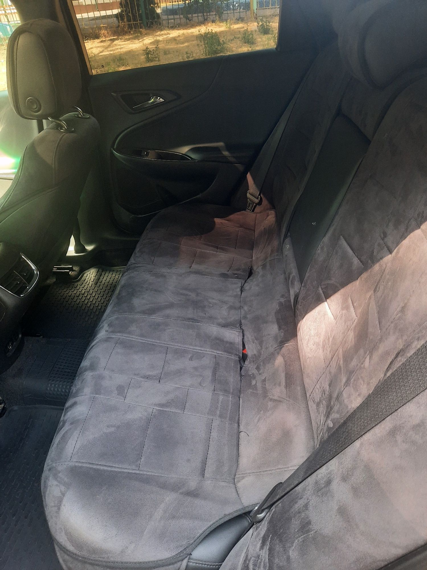 Malibu 2 qora mator 2.4 probeg 155 000 yili 2018 toza
