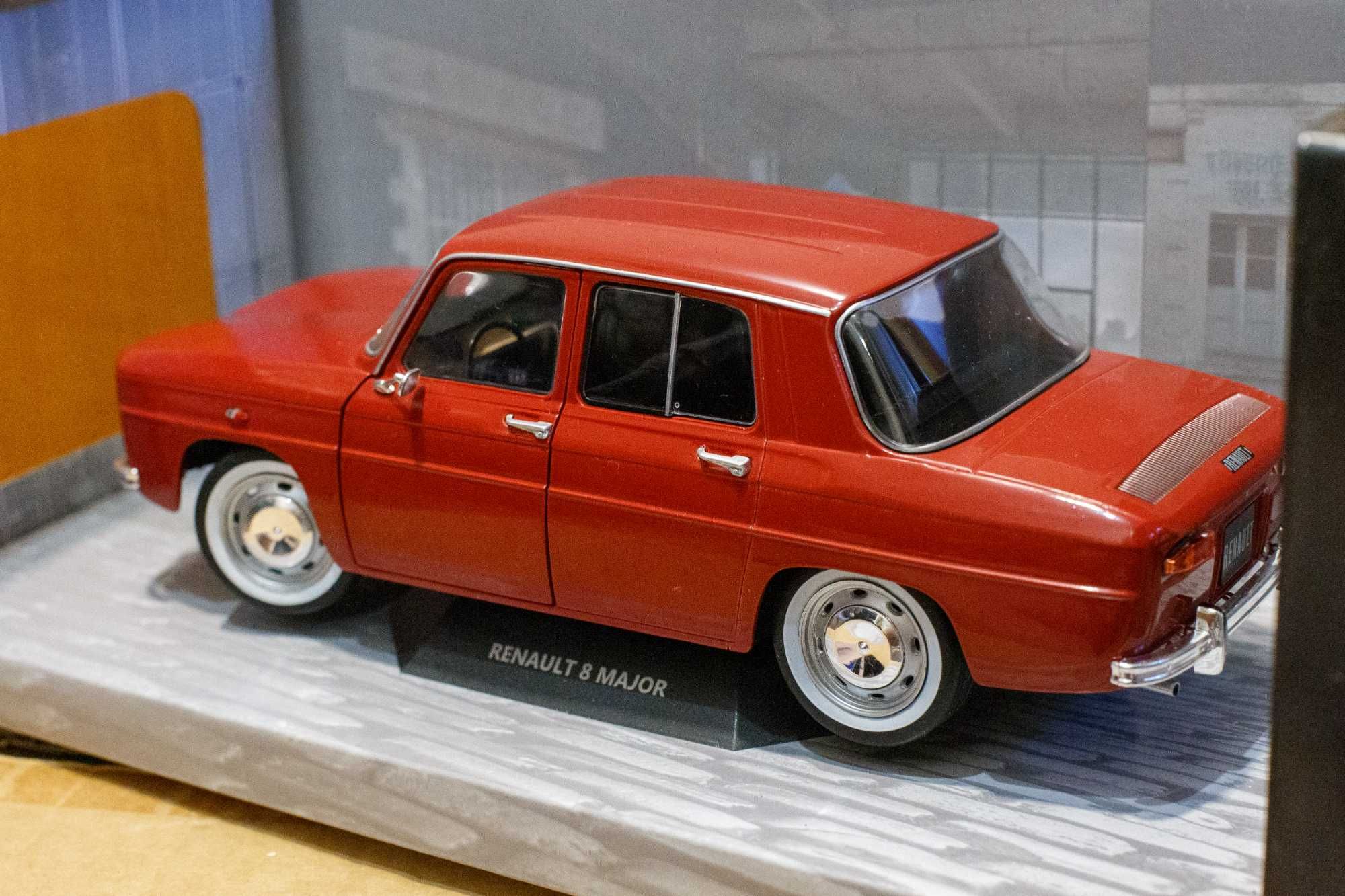 Macheta Renault 8 Major 1/18 + bonus